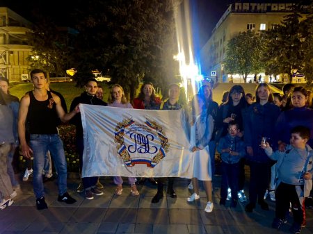 Кураторы академических групп и обучающиеся филиала РЭУ им. Г.В. Плеханова в г. Пятигорске приняли участие во Всероссийской акции «Свеча памяти»